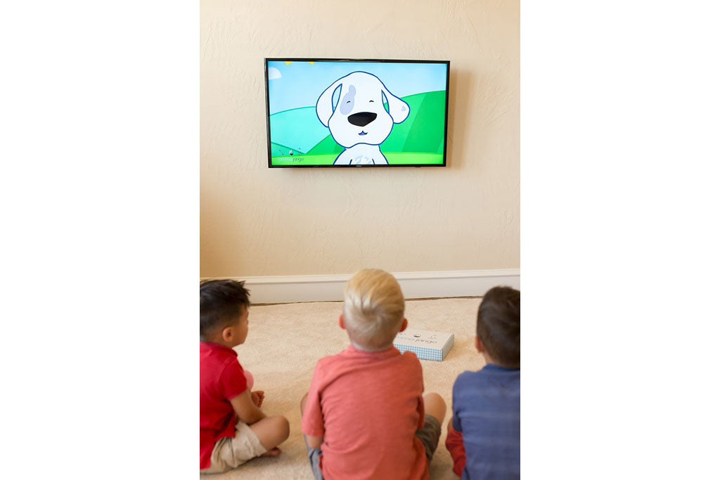 7 Ways Watching Television Benefits Children
